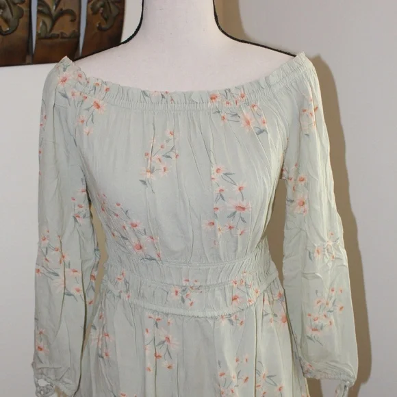 American Eagle, Off the shoulder Mini dress - Picture 3 of 11